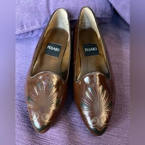 PEGABO vintage‎ style brown 1" heal with artistic detail on the toe size 36/37